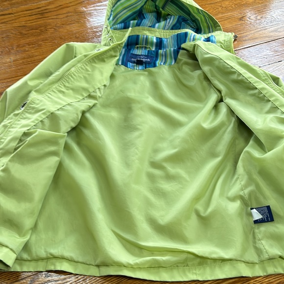 Mackintosh New England green spring rain jacket.  Removable hood.  Size Medium. - Picture 2 of 14